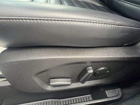 Used 2024 Ford Edge SEL w/ Convenience Package image 8