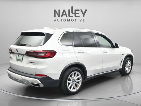 Used 2022 BMW X5 xDrive45e w/ Parking Assistance Package image 5