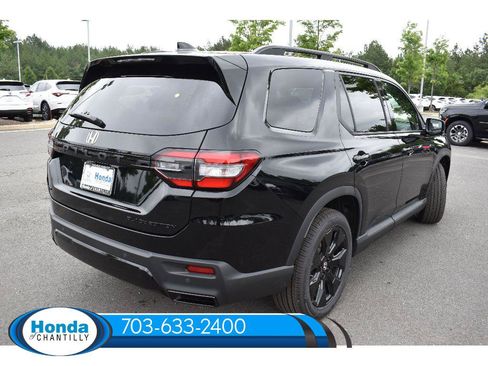New 2026 Honda Pilot Black Edition image 7