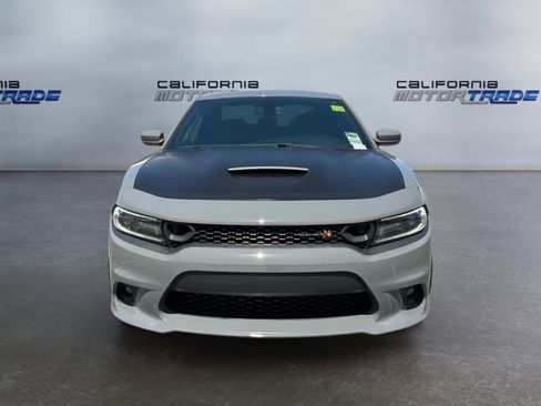 Used 2019 Dodge Charger Scat Pack w/ Dynamics Package RWD image 2