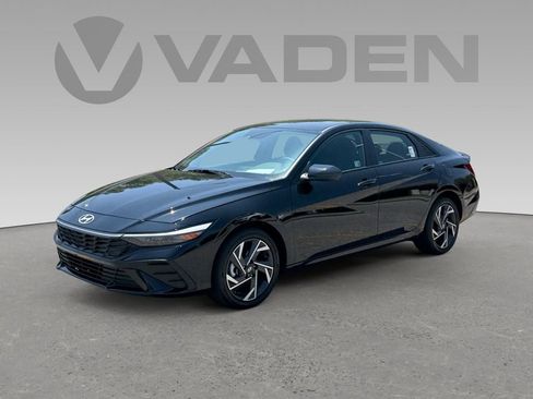 New 2025 Hyundai Elantra SEL image 20