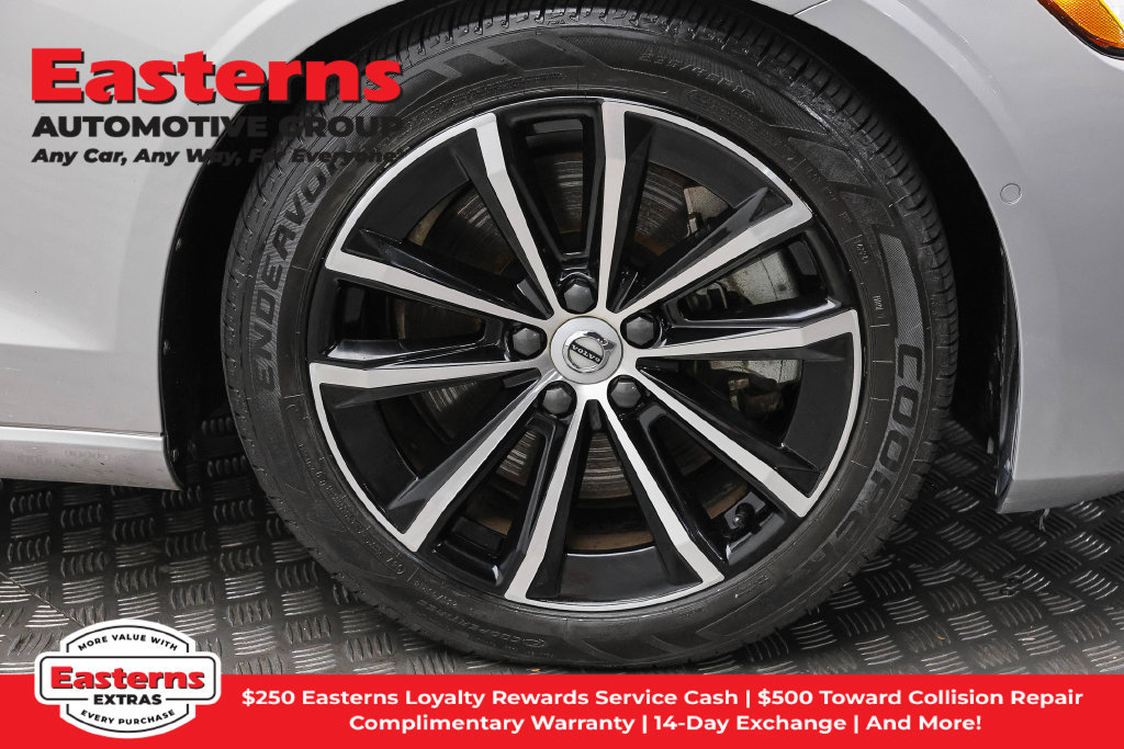 Used 2023 Volvo S60 T8 Plus AWD/4WD image 32