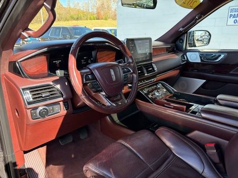 Used 2020 Lincoln Navigator L Black Label w/ Cargo Convenience Package image 10