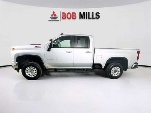 Used 2022 Chevrolet Silverado 2500 LT w/ Convenience Package AWD/4WD image 4