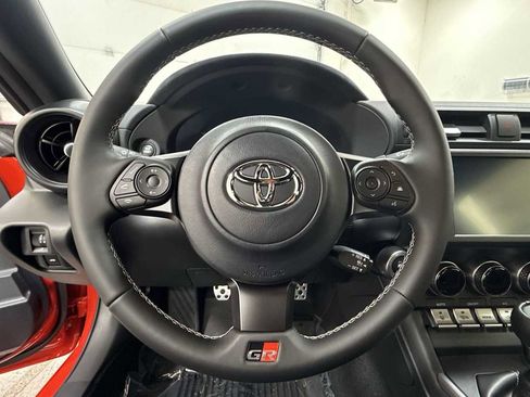 New 2025 Toyota GR86 Premium image 16