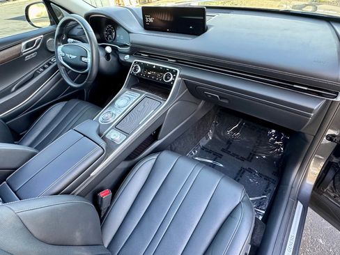 Used 2022 Genesis GV80 2.5T w/ Advanced Package 03 image 12