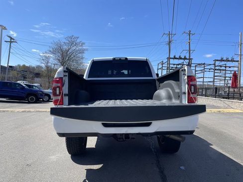 Used 2022 RAM 2500 Big Horn w/ Level B Equipment Group AWD/4WD image 13