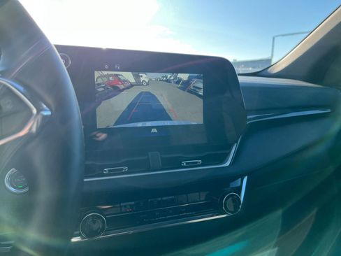 Used 2025 Chevrolet Equinox LT image 21