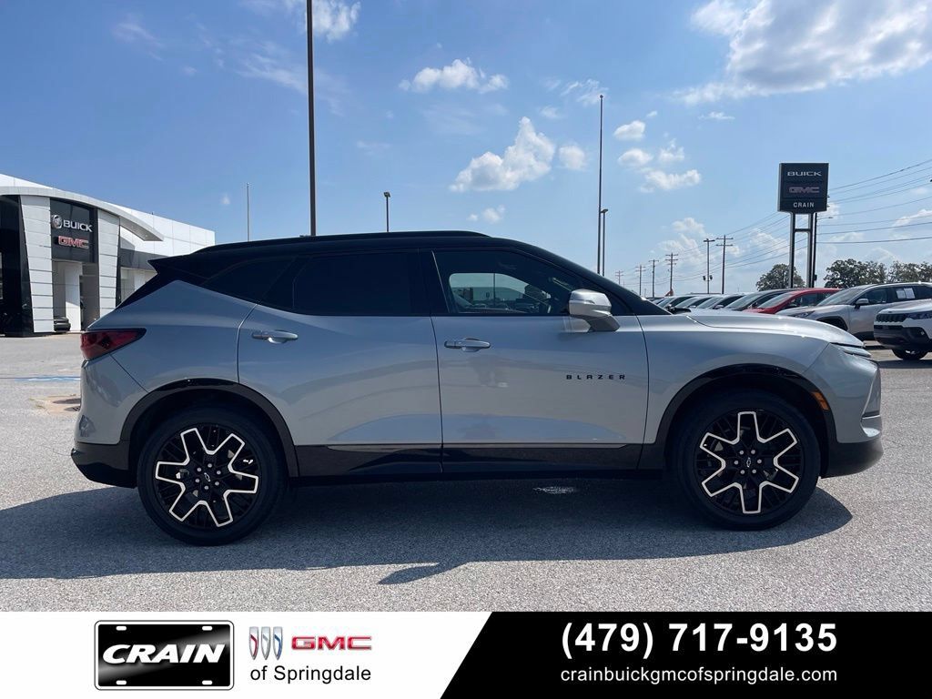 Used 2024 Chevrolet Blazer RS w/ Driver Confidence II Package FWD image 8
