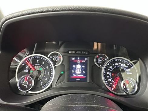 New 2026 RAM 1500 4x4 Crew Cab image 21