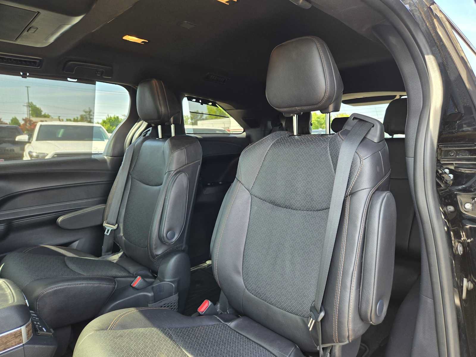 Certified 2025 Toyota Sienna Platinum AWD/4WD image 17