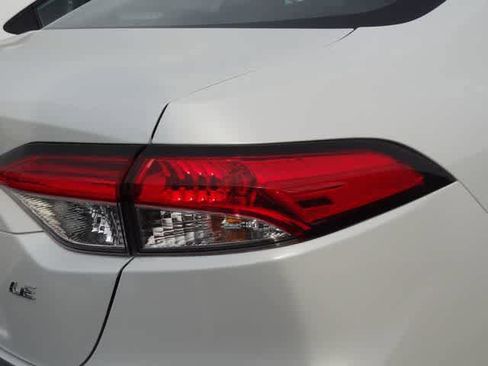 Used 2025 Toyota Corolla LE image 18