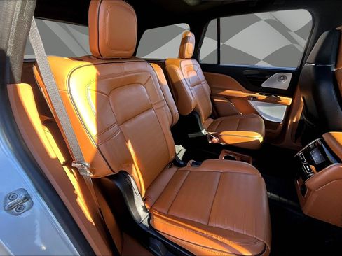 Used 2023 Lincoln Aviator Black Label Grand Touring image 27
