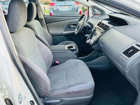 Used 2013 Toyota Prius V Two image 14