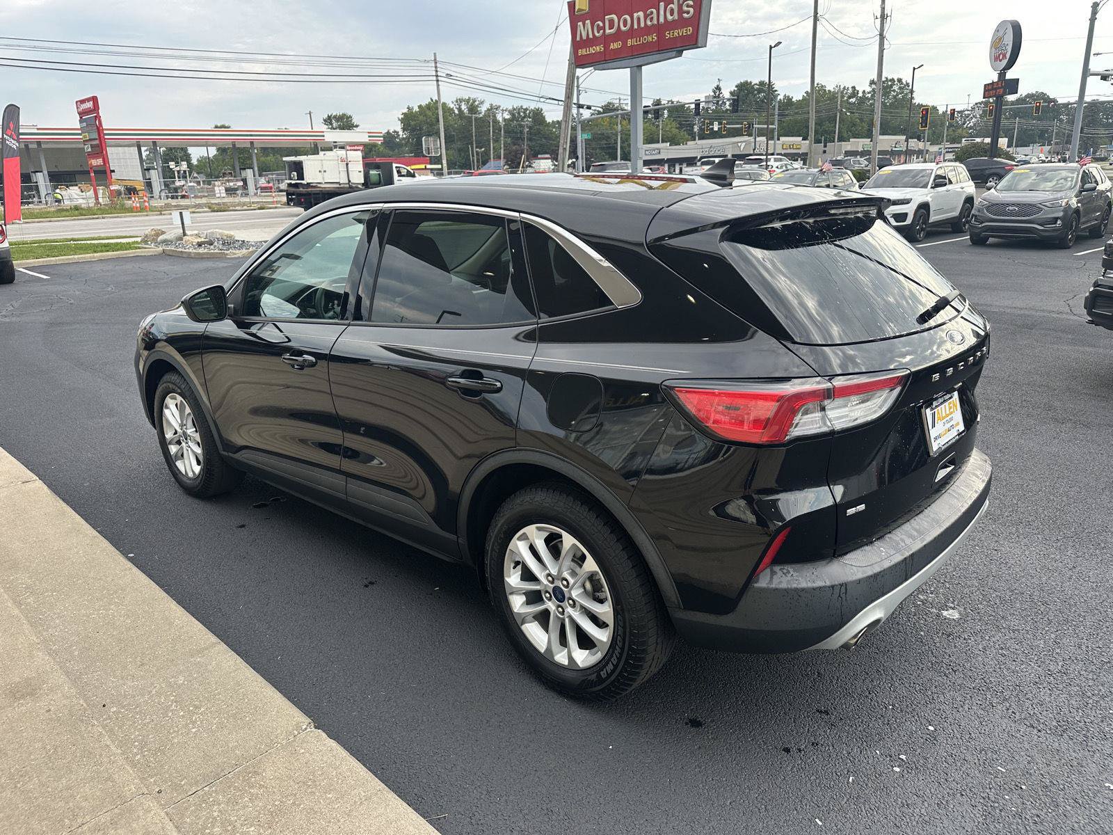 Used 2020 Ford Escape SE FWD image 7
