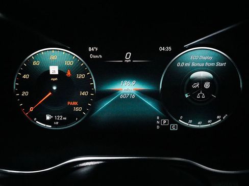 Used 2022 Mercedes-Benz GLC 300 4MATIC w/ Multimedia Package Lite image 16