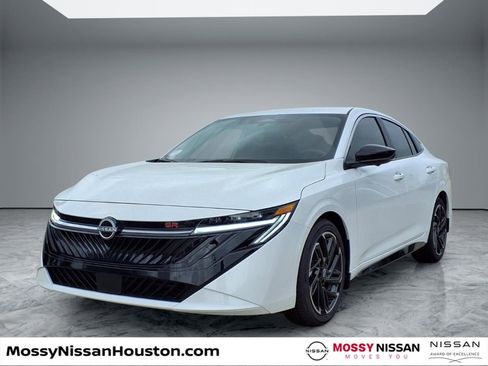 New 2026 Nissan Sentra SR w/ SR Premium Package FWD image 4