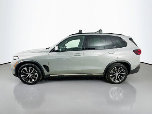 Used 2025 BMW X5 xDrive40i w/ M Sport Package AWD/4WD image 8