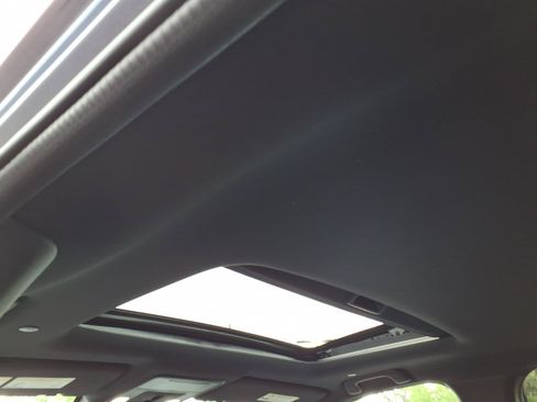 Certified 2025 Honda CR-V Sport Touring image 5