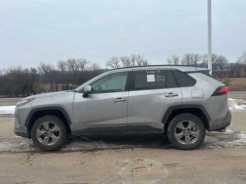 Used 2025 Toyota RAV4 XLE image 13