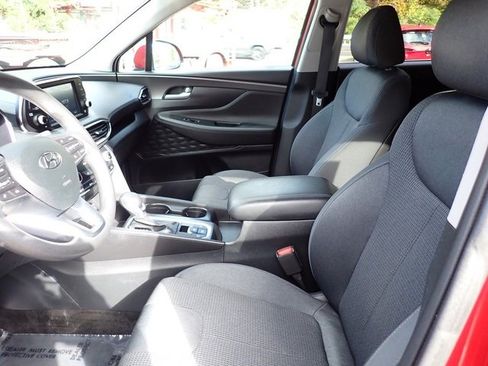 Used 2020 Hyundai Santa Fe SE image 15
