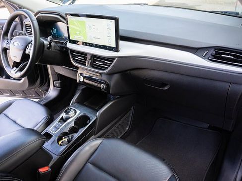 Used 2023 Ford Escape Platinum image 34