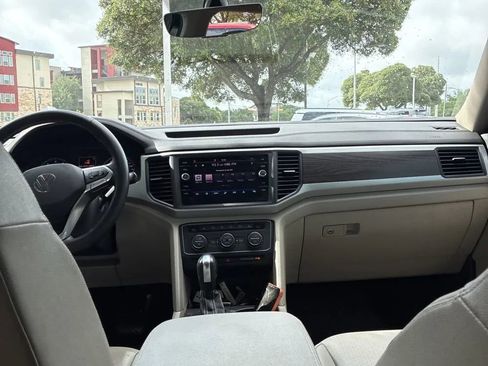 Used 2021 Volkswagen Atlas SE w/ Panoramic Sunroof Package FWD image 7