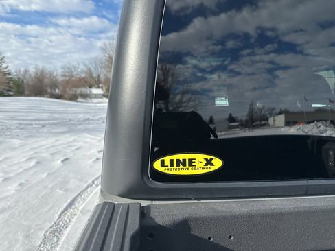 Used 2020 Jeep Gladiator Sport w/ Quick Order Package 24S image 9