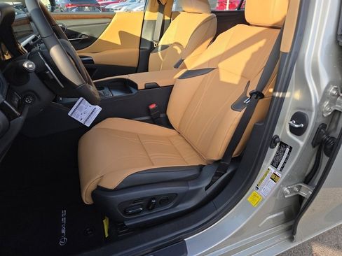 New 2025 Lexus ES 350 Luxury image 6