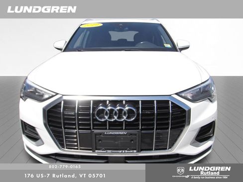 Used 2019 Audi Q3 2.0T Premium AWD/4WD image 2