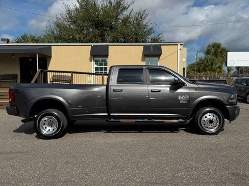 Used 2018 RAM 3500 Laramie w/ Sport Appearance Group AWD/4WD image 4