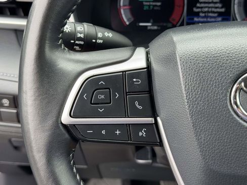 Used 2025 Toyota Highlander XSE AWD/4WD image 11