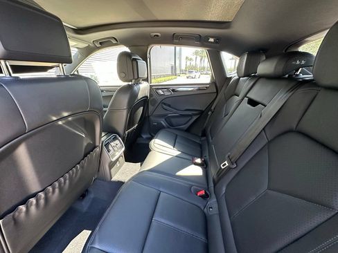 Used 2026 Porsche Macan AWD/4WD image 36