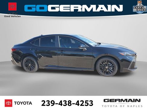 Used 2026 Toyota Camry SE FWD image 5