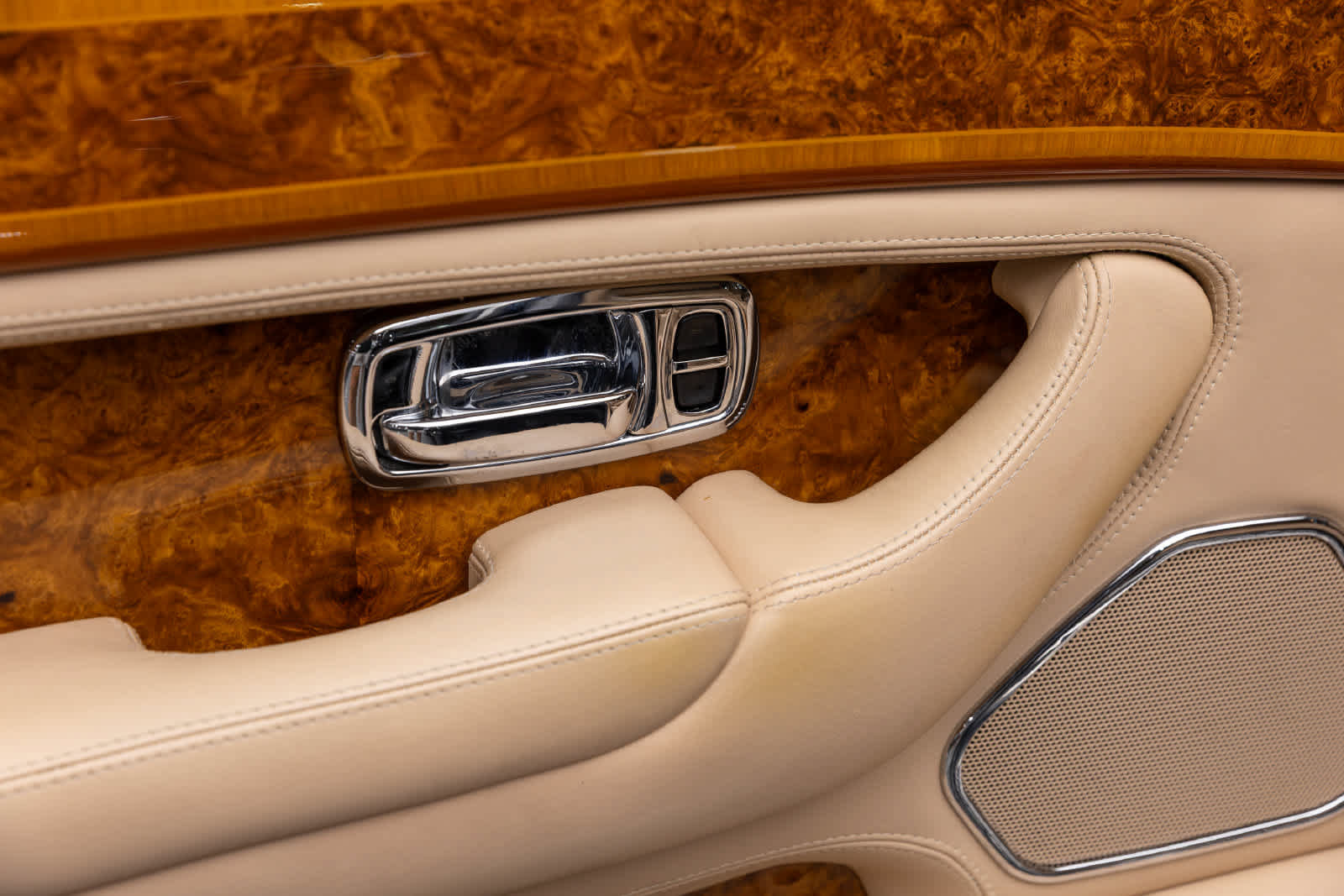 Used 2002 Rolls-Royce Silver Seraph RWD image 23