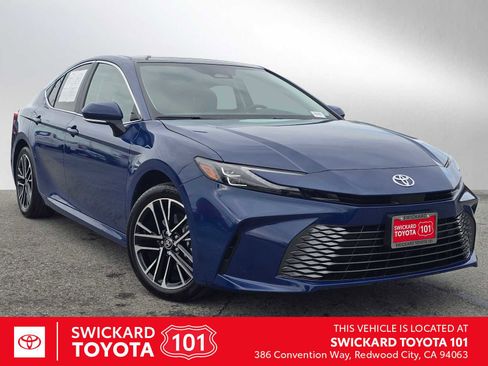 Used 2026 Toyota Camry XLE image 1
