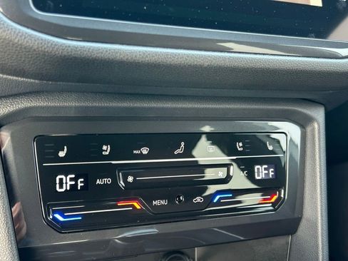 Used 2024 Volkswagen Tiguan SEL R-Line image 37