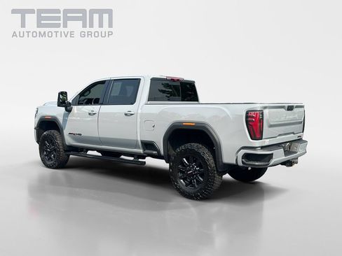 Used 2024 GMC Sierra 2500 AT4 w/ AT4 Premium Plus Package AWD/4WD image 5