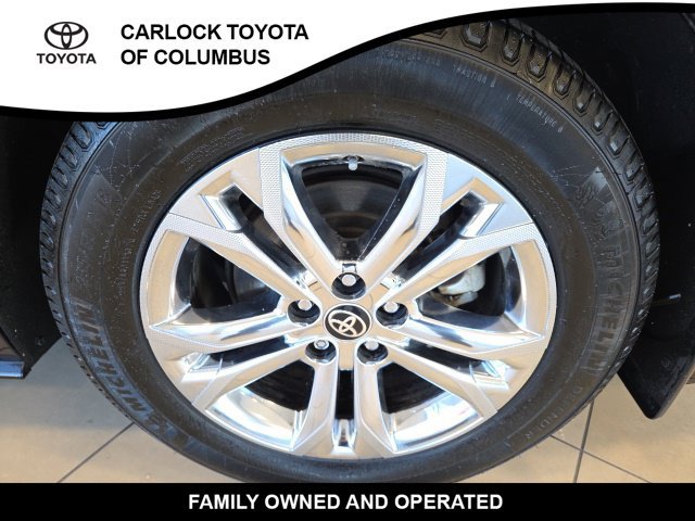 Used 2022 Toyota Sienna Platinum AWD/4WD image 11