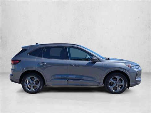 Used 2023 Ford Escape ST-Line AWD/4WD image 4
