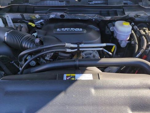 Used 2018 RAM 3500 Tradesman w/ Chrome Appearance Group image 23