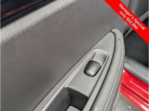 Used 2022 Nissan Rogue Sport SL w/ Premium Package image 11