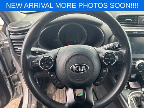 Used 2018 Kia Soul + FWD image 14