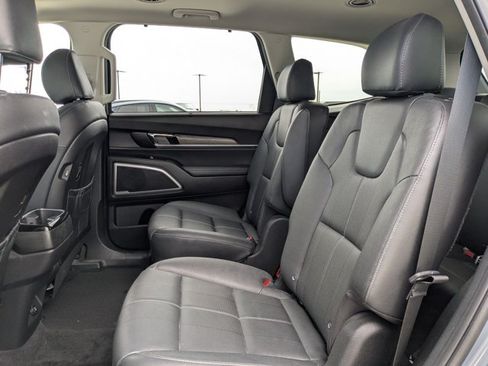 Used 2021 Kia Telluride EX w/ EX Premium Package AWD/4WD image 15