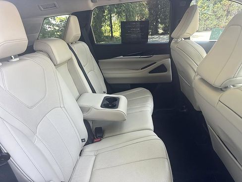 Certified 2025 INFINITI QX60 Pure w/ Cargo Package FWD image 20