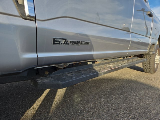 Used 2023 Ford F350 4x4 Crew Cab Super Duty image 11