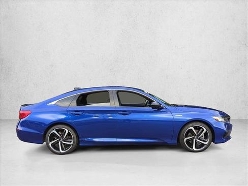 Used 2022 Honda Accord Sport image 4