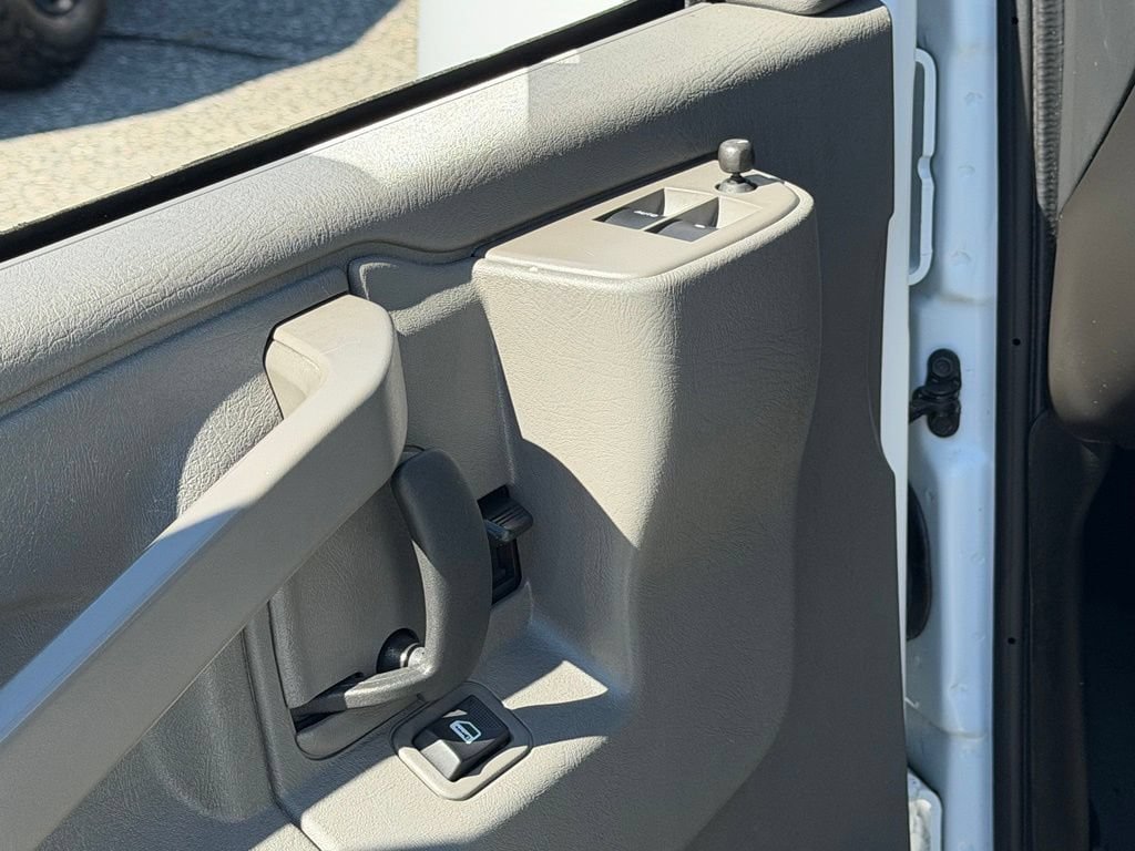 Used 2025 Chevrolet Express 2500 w/ Driver Convenience Package RWD image 12