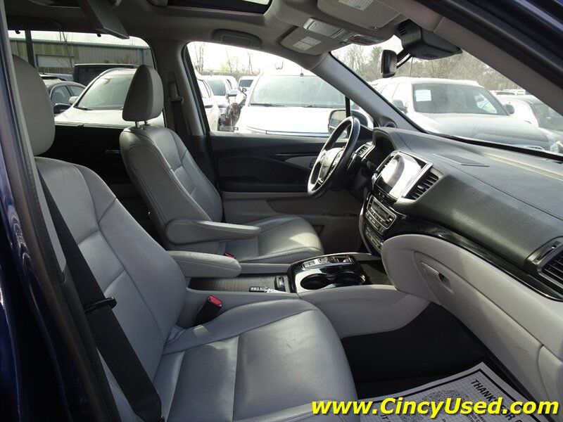 Used 2017 Honda Pilot Touring image 16