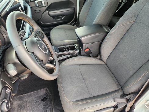 Used 2024 Jeep Wrangler Unlimited Sport AWD/4WD image 13